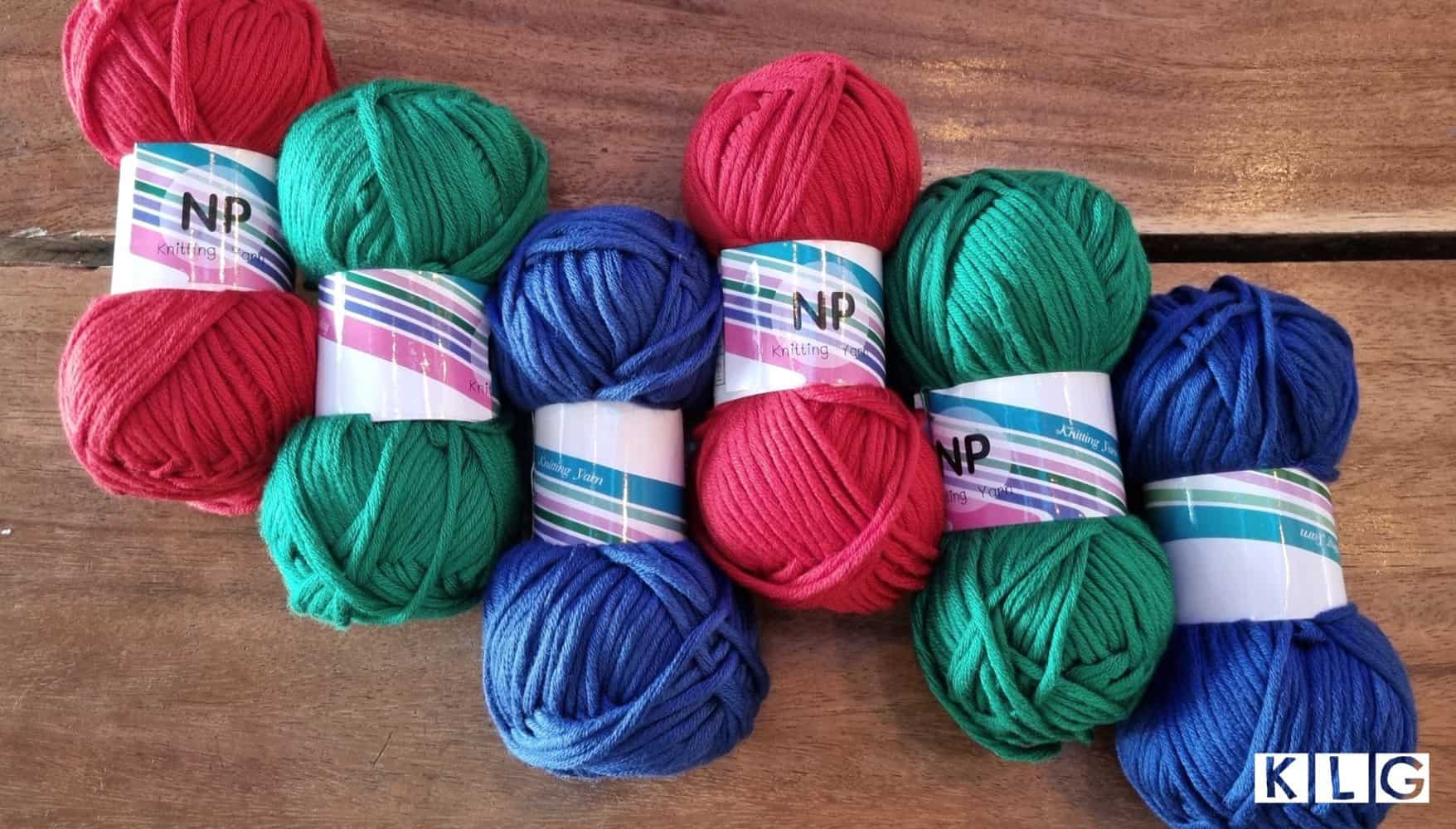 How Much Yarn For A Men’s Scarf? [Answers for 1 Size]