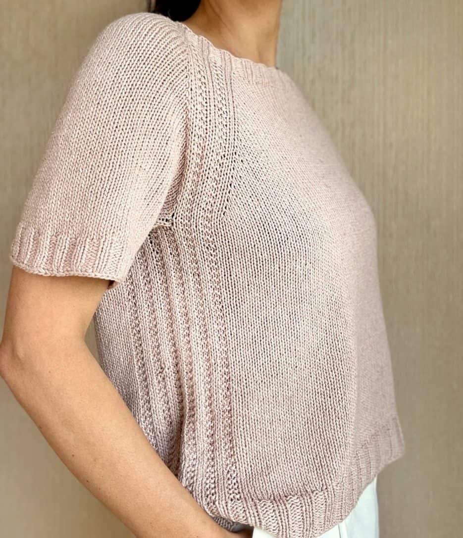 Mellow Mood Top knitting design by Julia Piro in soft pink cotton yarn